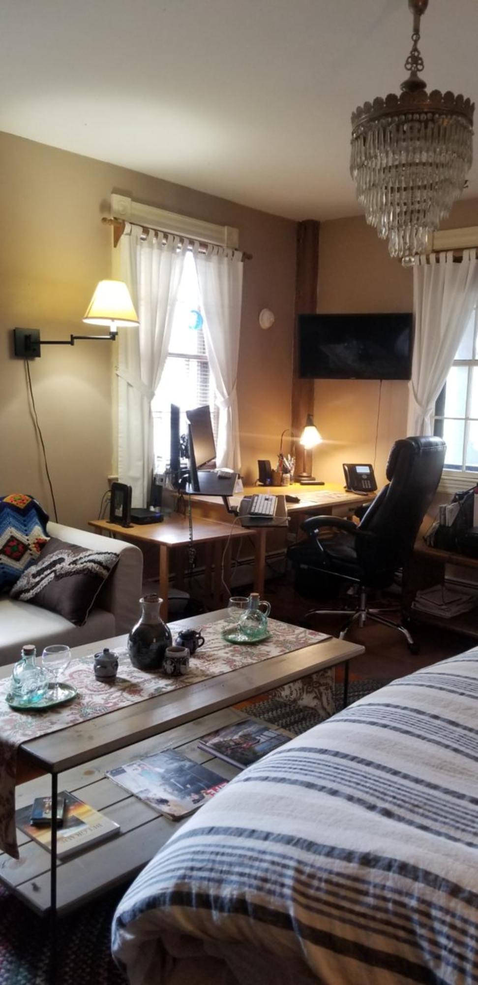 Widow Avery House Hallowell Room photo